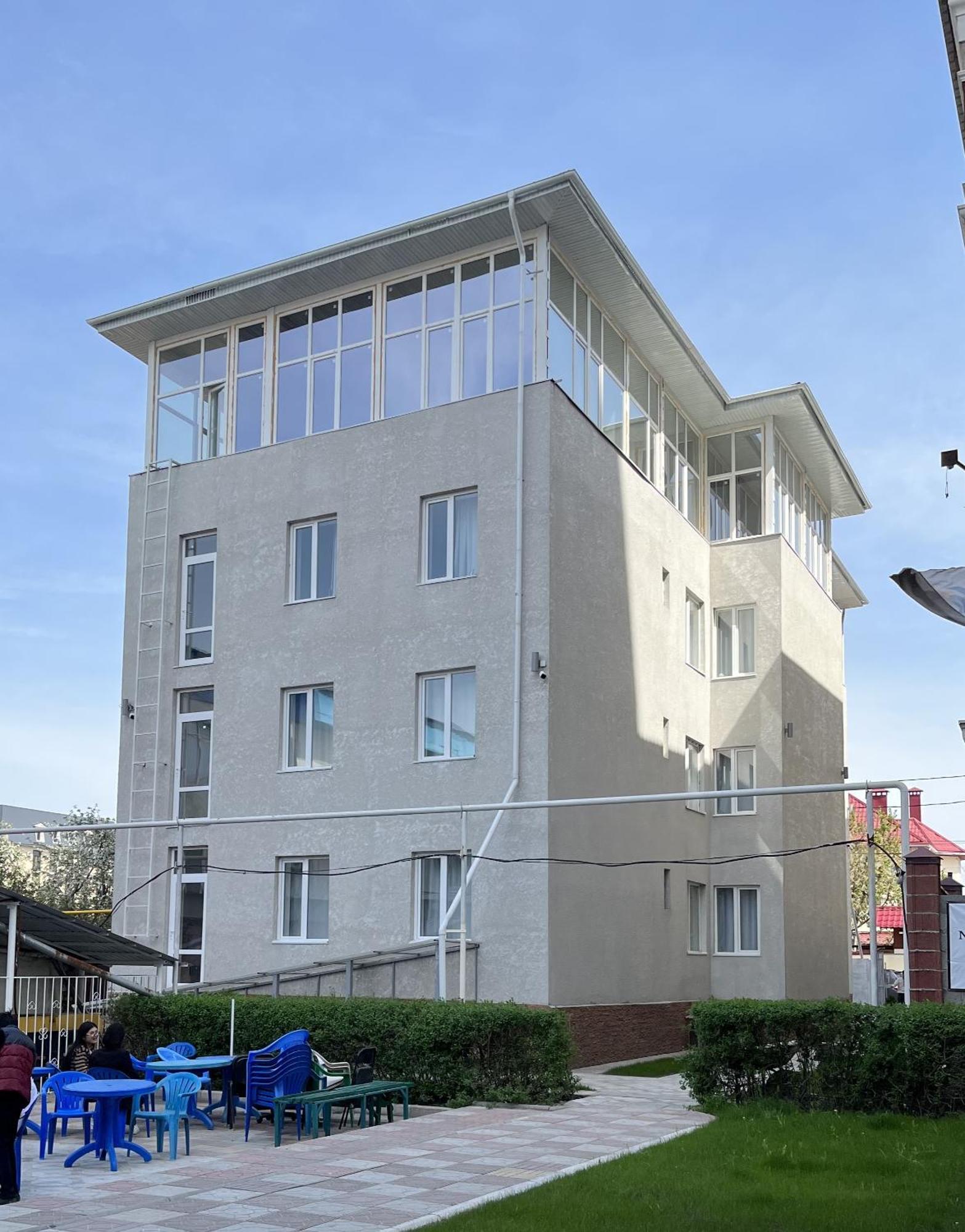 Nomad Inn Bishkek Exterior photo